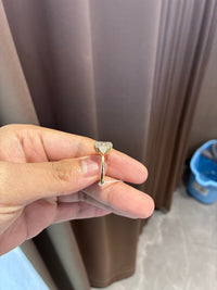 For Arge3333a 14k yellow gold diamond ring with 4ct main diamond And 0.7ct side diamonds