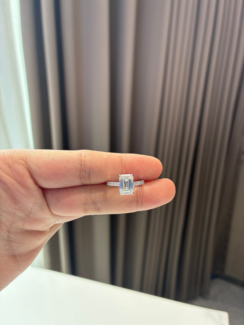 For Amira Sofyan 14k white gold ring with 2ct emerald diamond And 0.25ct side diamonds
