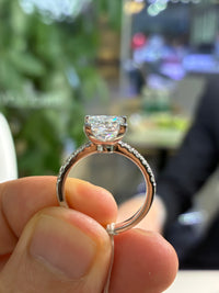 For fancy princess cut 2.06 ct d color vvs2 clarity white gold 18k