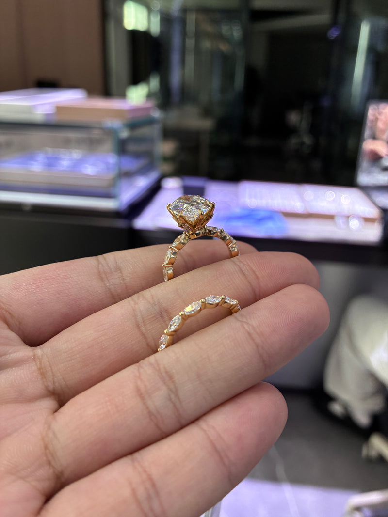For Victoria 14k yellow gold ring with 5ct main diamond And 14k yellow gold marquise band