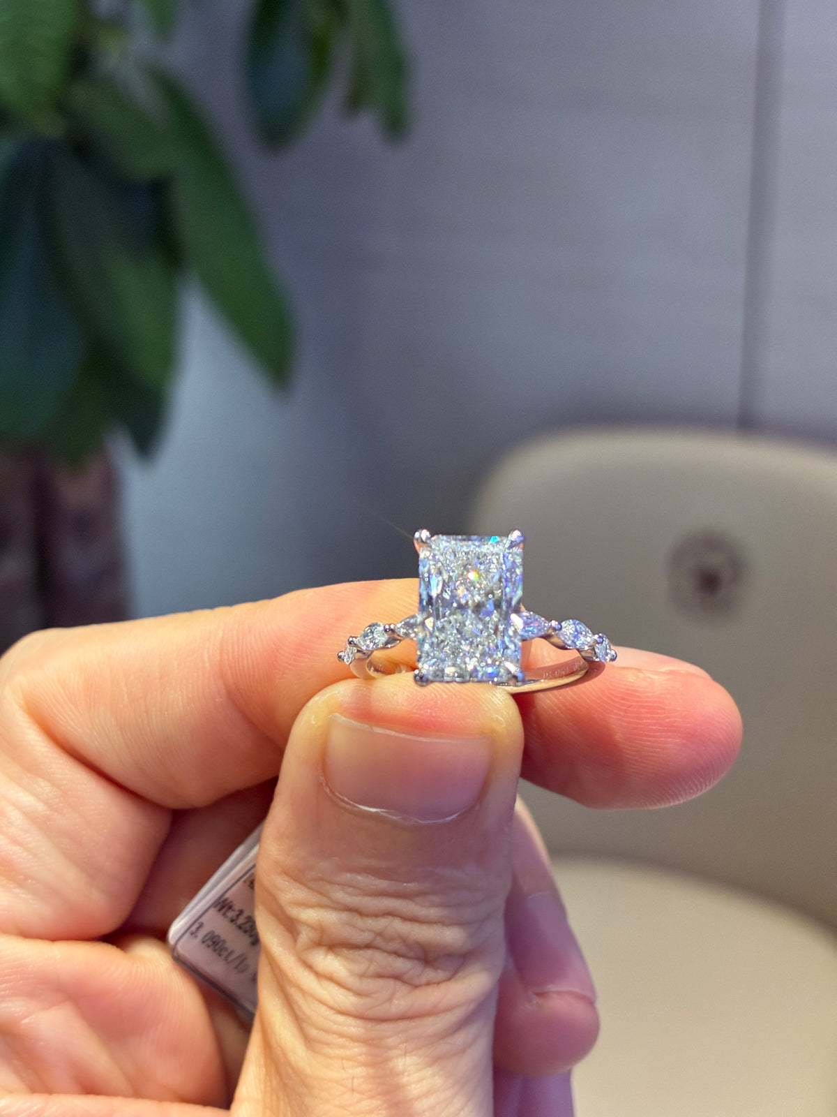 For Gabriela, Ready to Ship bridal set: 1️⃣3.09 carats radiant E/VVS2 Engagement Ring in 14k white gold with 0.464 carats sidestones 2️⃣ half eternity matching marquise band, total 0.593ct in 14k white gold