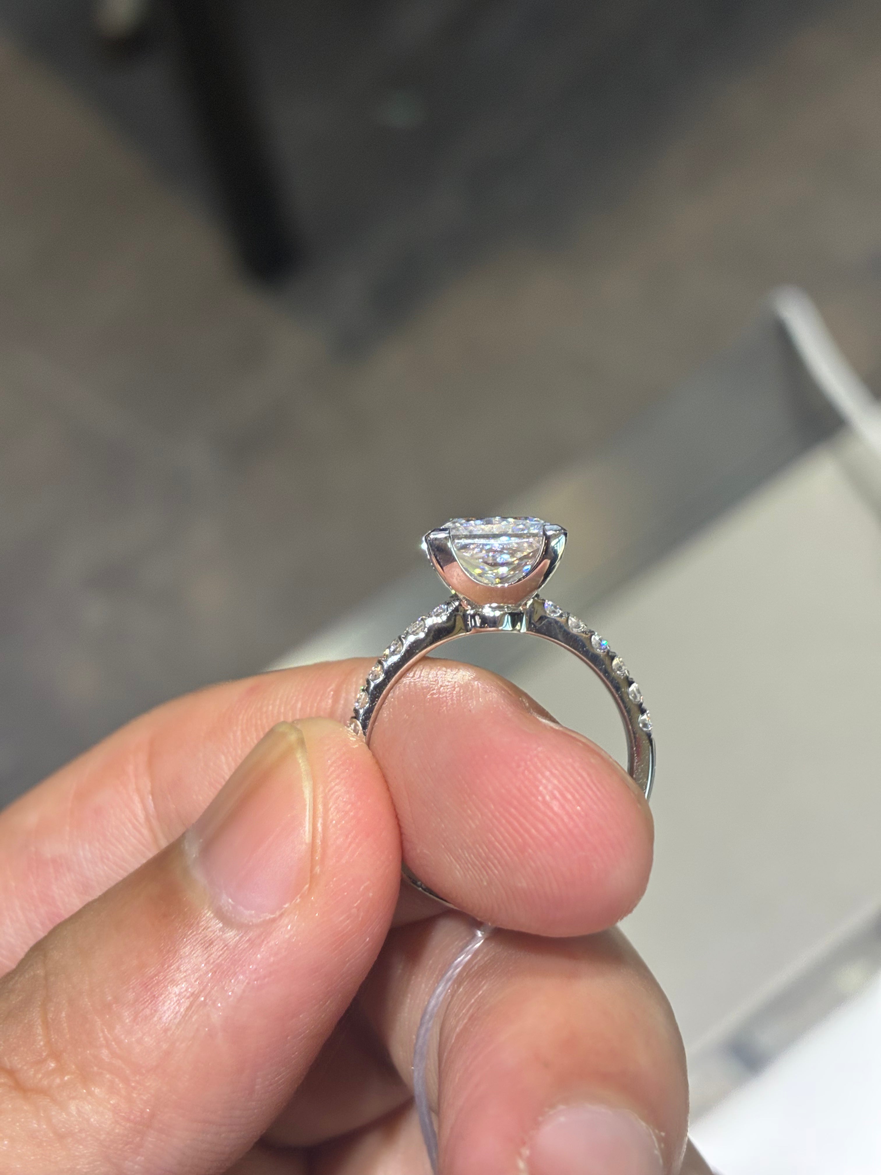 jennnirico for pay (18k gold 3.07 carat princess cut diamond ring)