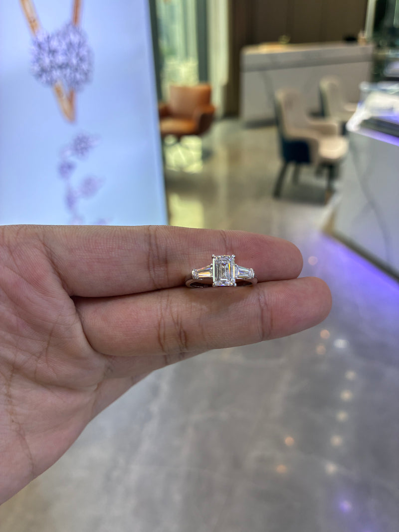 Deposit for cheesy_popcOrn
Platinum950 1.91ct Emerald cut
D/VVS2 three stones ring, with 0.485ct Baguette sidestones