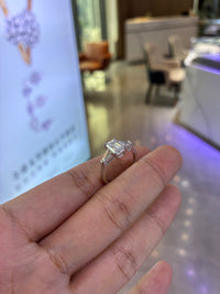 Deposit for cheesy_popcOrn
Platinum950 1.91ct Emerald cut
D/VVS2 three stones ring, with 0.485ct Baguette sidestones