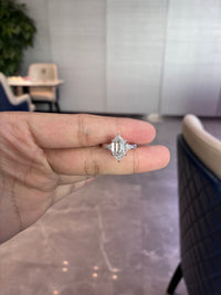 Deposit For Jewel Marie platnium ring with 2ct main diamond
