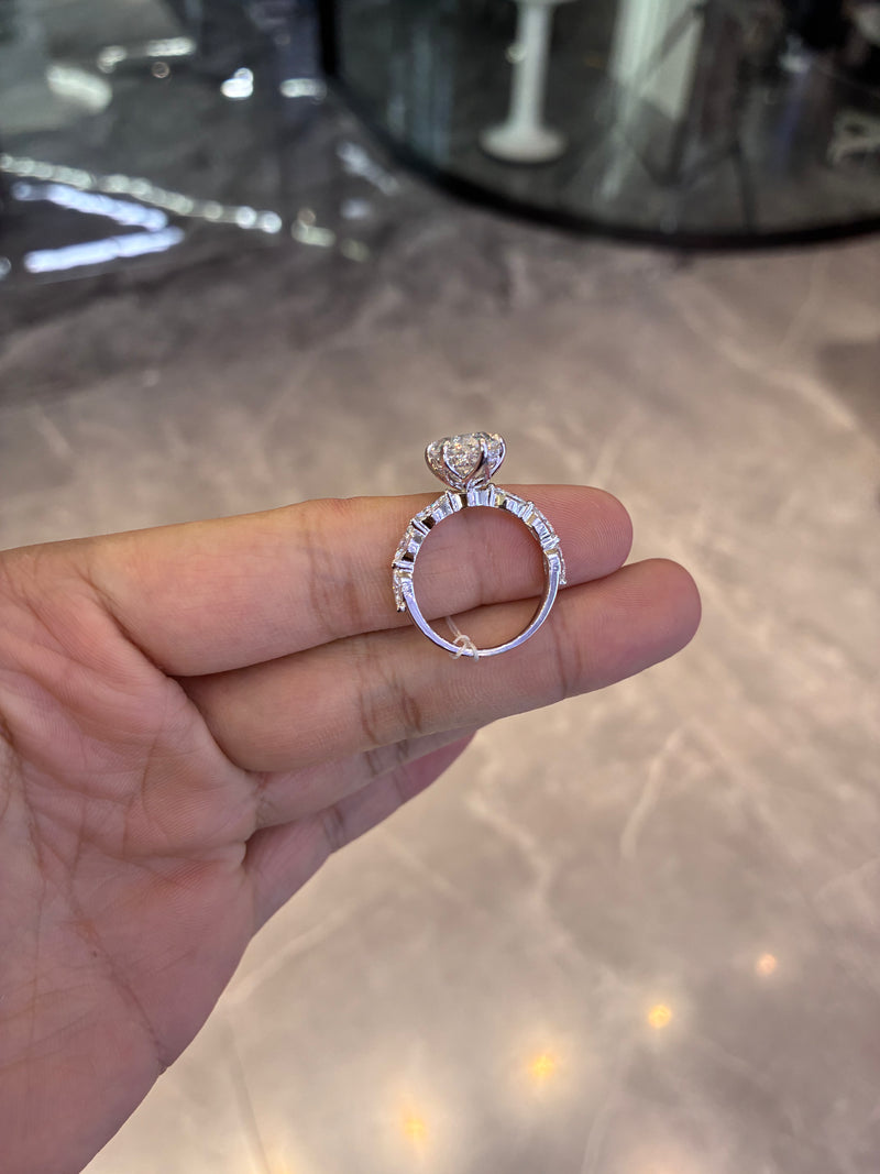 For Mo 14k white gold ring with 4ct marquise diamond And 0.9ct side stones