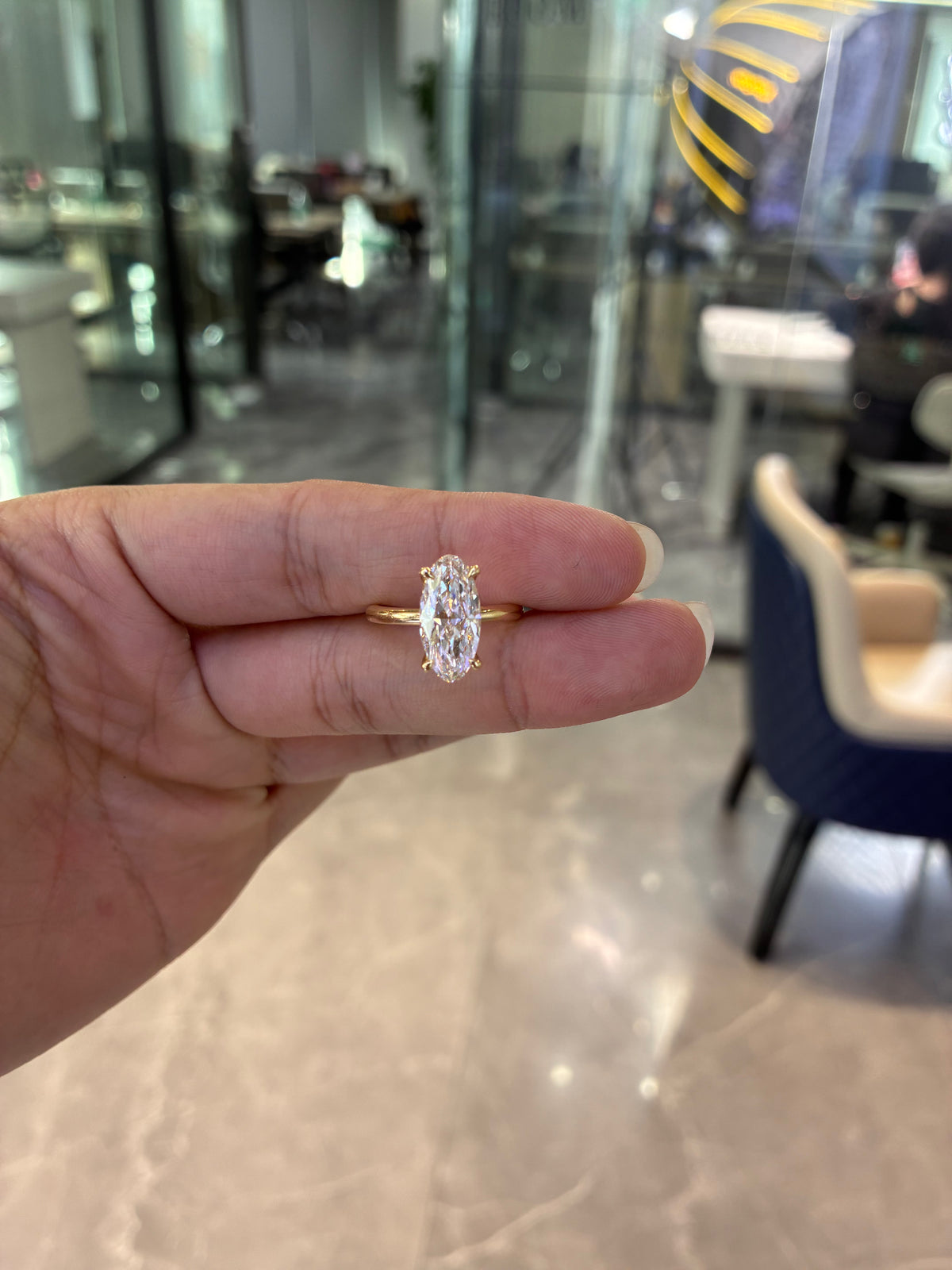 For Jocelyn 14k yellow gold ring with 3ct F VS1 diamond And 0.331ct side stones