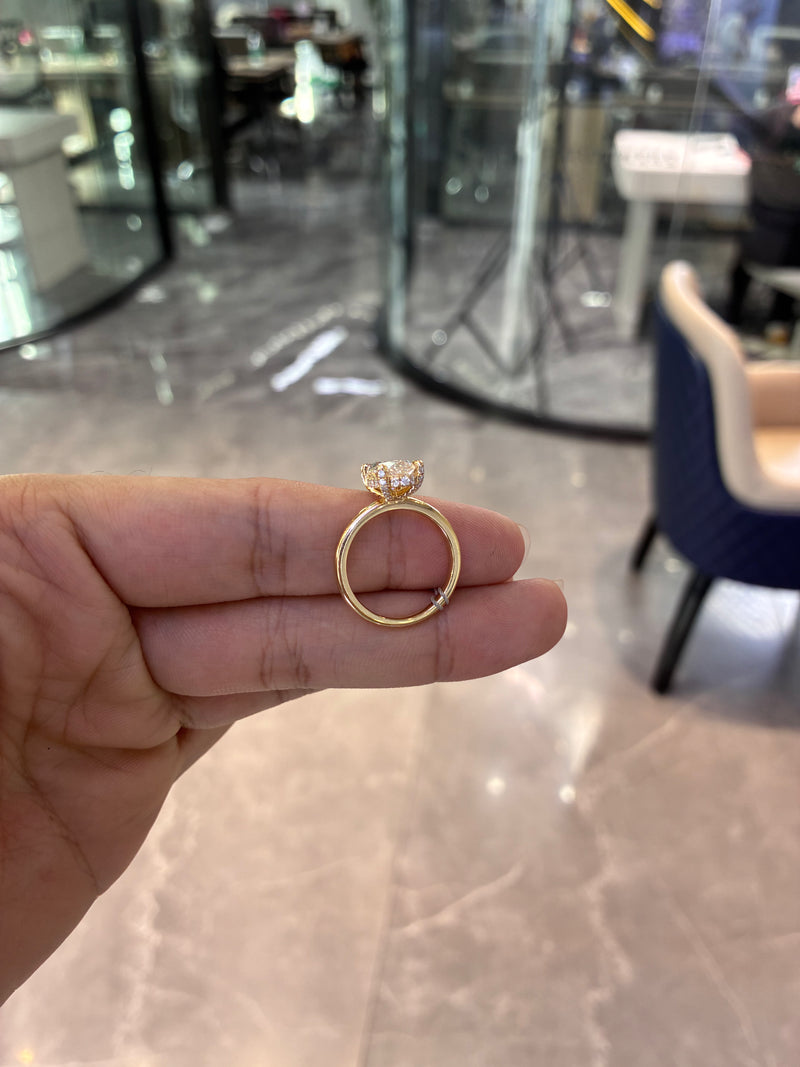 For Jocelyn 14k yellow gold ring with 3ct F VS1 diamond And 0.331ct side stones