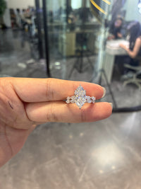 Deposit For jackie 14k white gold ring with 4ct EVVS2 diamond 0.9ct side stones  And 14k white gold 0.8ct diamonds band