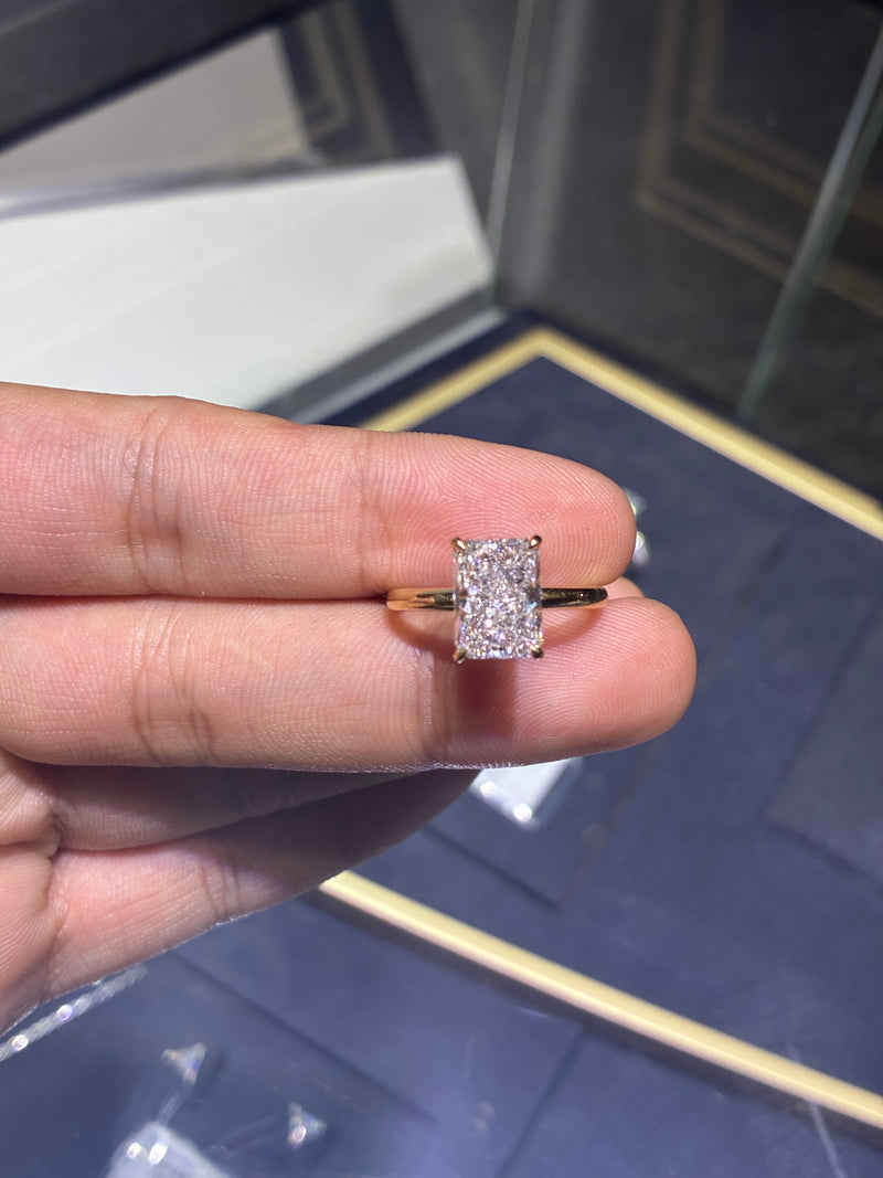 For Haley 18k yellow gold with 3.090ct/1p E/VVS2 0.170ct/24p diamond