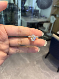 For Jessgr 14k yellow gold ring with 3ct oval E vvs2 diamond And 14k yellow gold diamonds band
