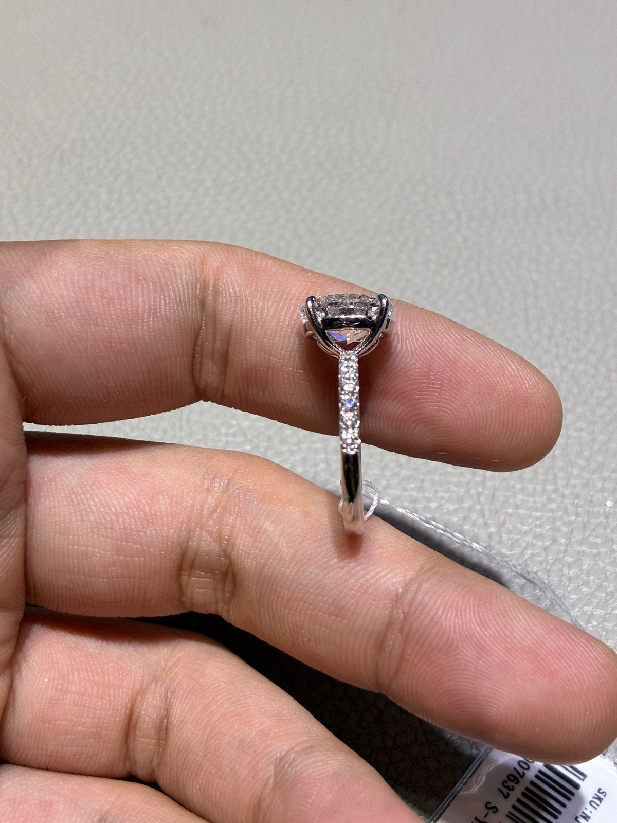 For Lisa 18k white gold ring with 3.100ct/1p 0.345ct/16p diamonds