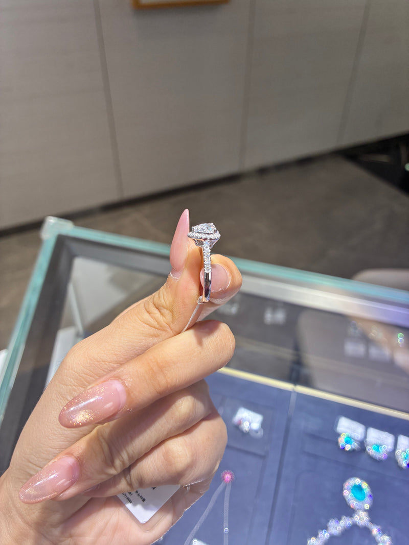 For selena castruita( heart ring,14k white gold,1.05 carats, D/VVS2 )