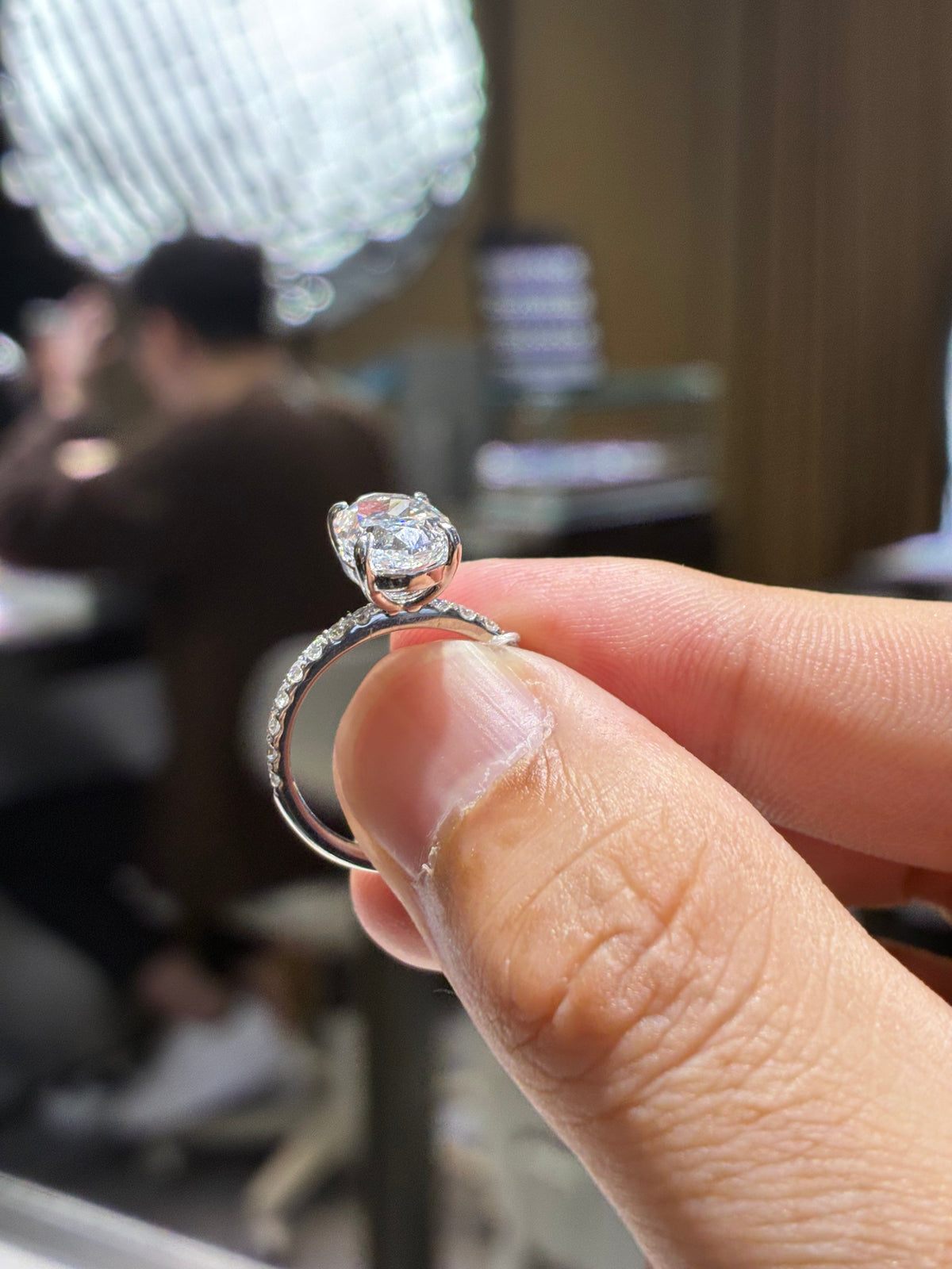 For kimberlyschultz(18k white gold 3.1ct D/vs1 oval ring)