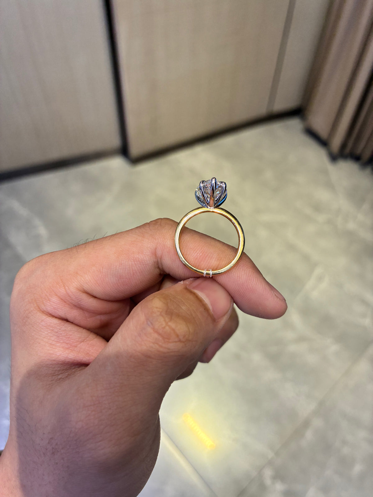 For Sugar 18k yellow gold ring with 5.030ct E vvs2 diamond