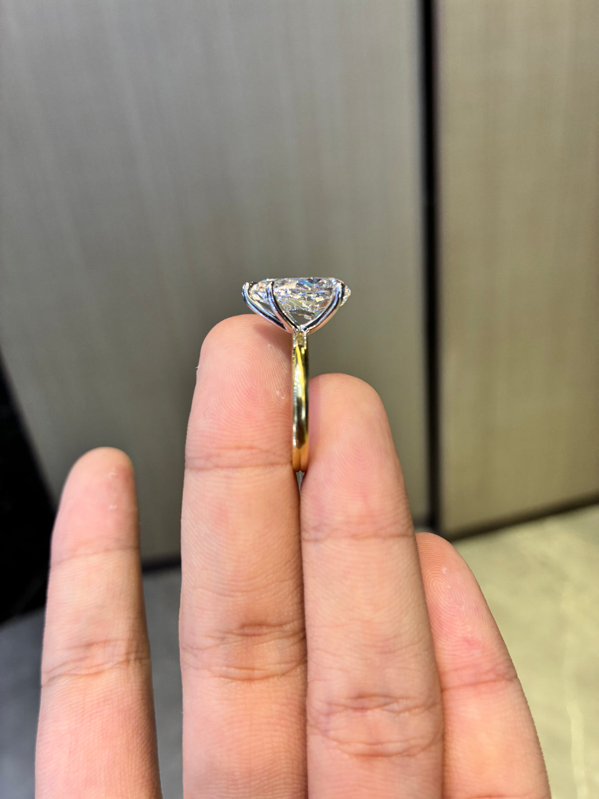 For Sugar 18k yellow gold ring with 5.030ct E vvs2 diamond