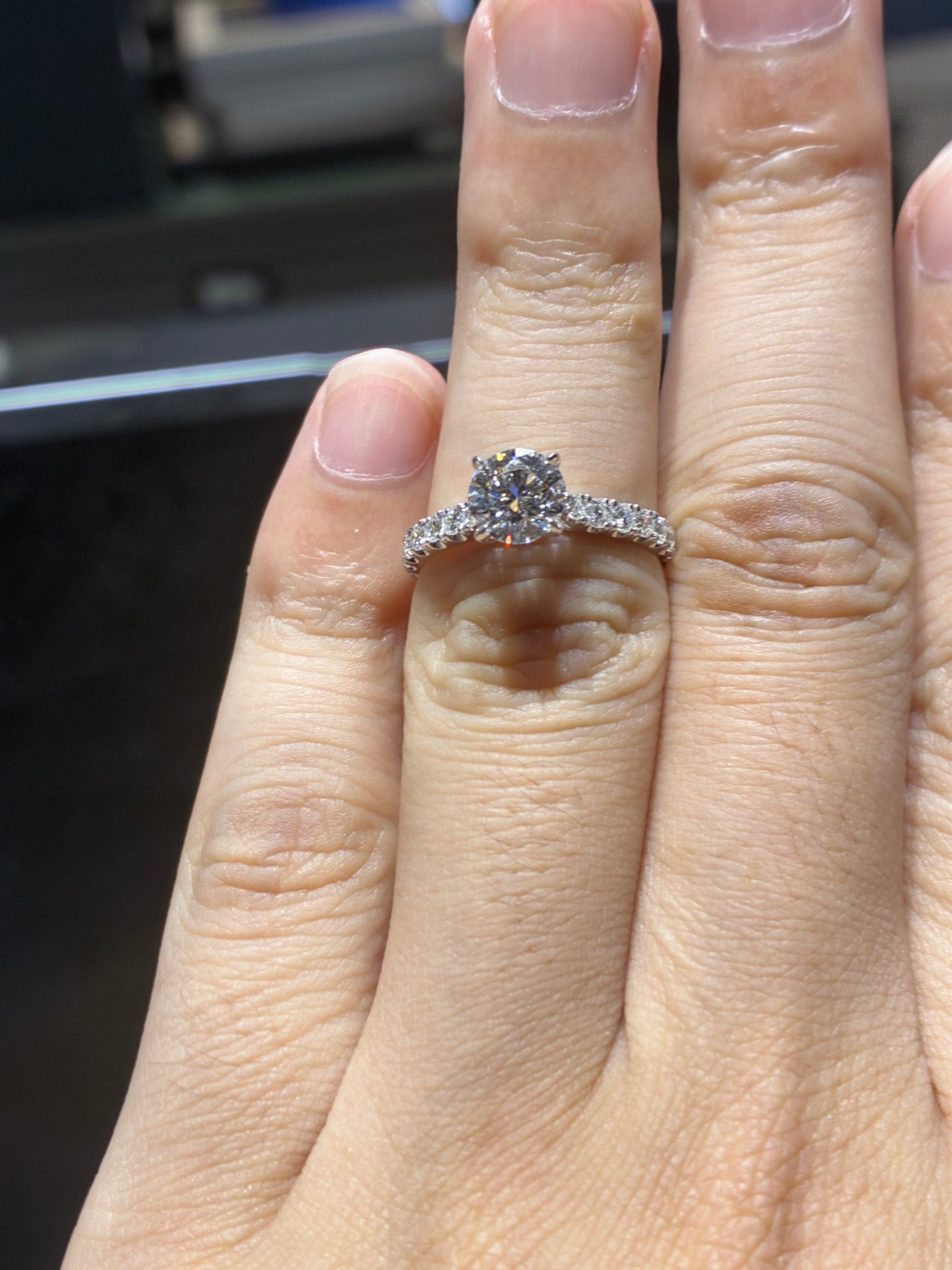 for Ty’Ay （18k white gold 1.04ct D/vvs2 round ring)