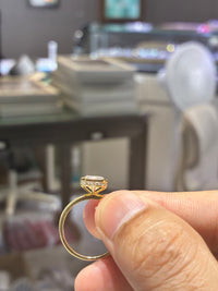 for LindseyyBravo （18k yellow gold 10ct Elongated emerald cut E/vvs ring）Customization deposit