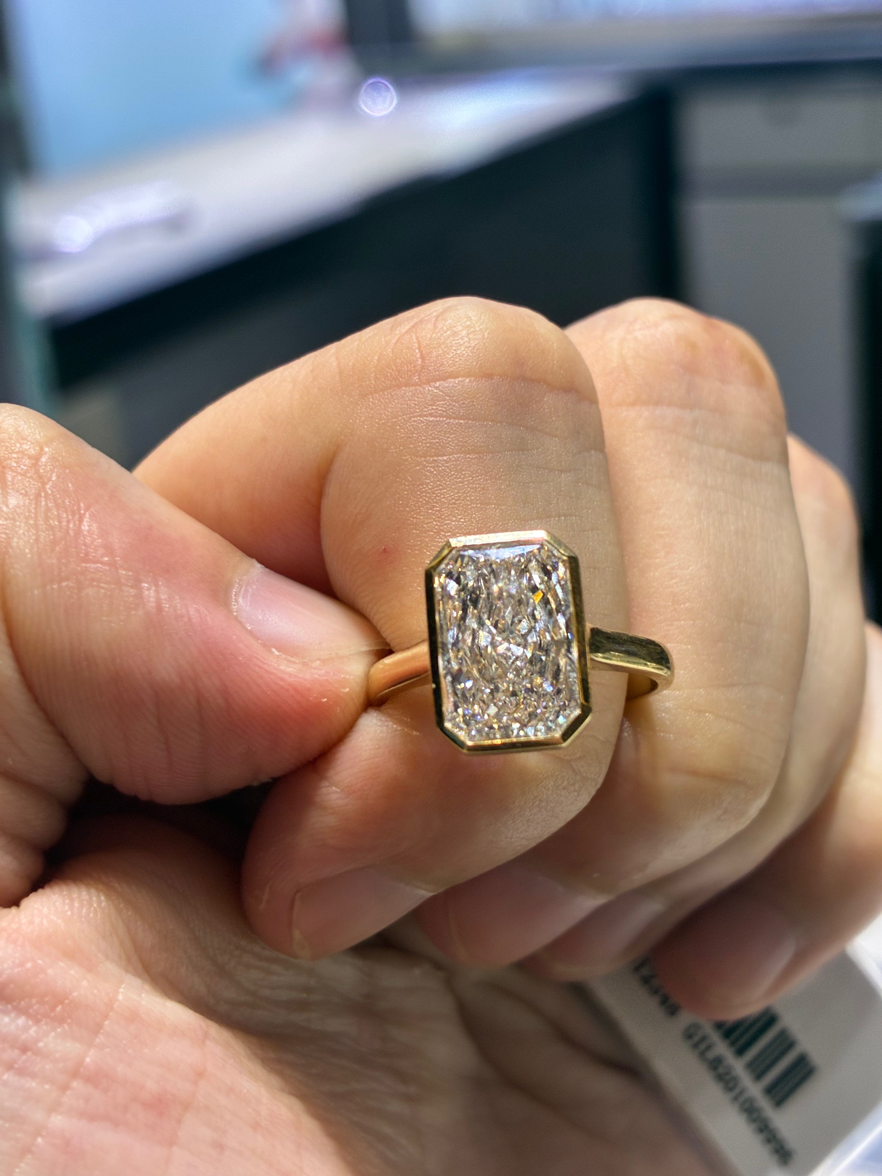 For lluvcheese (18k 3.54ct D/vvs2 ring)