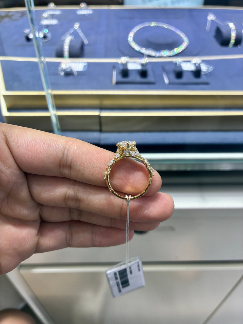 For Ami_Luv 14k yellow gold ring with 3.0ct/1p 0.929/16p E/VS1 diamond