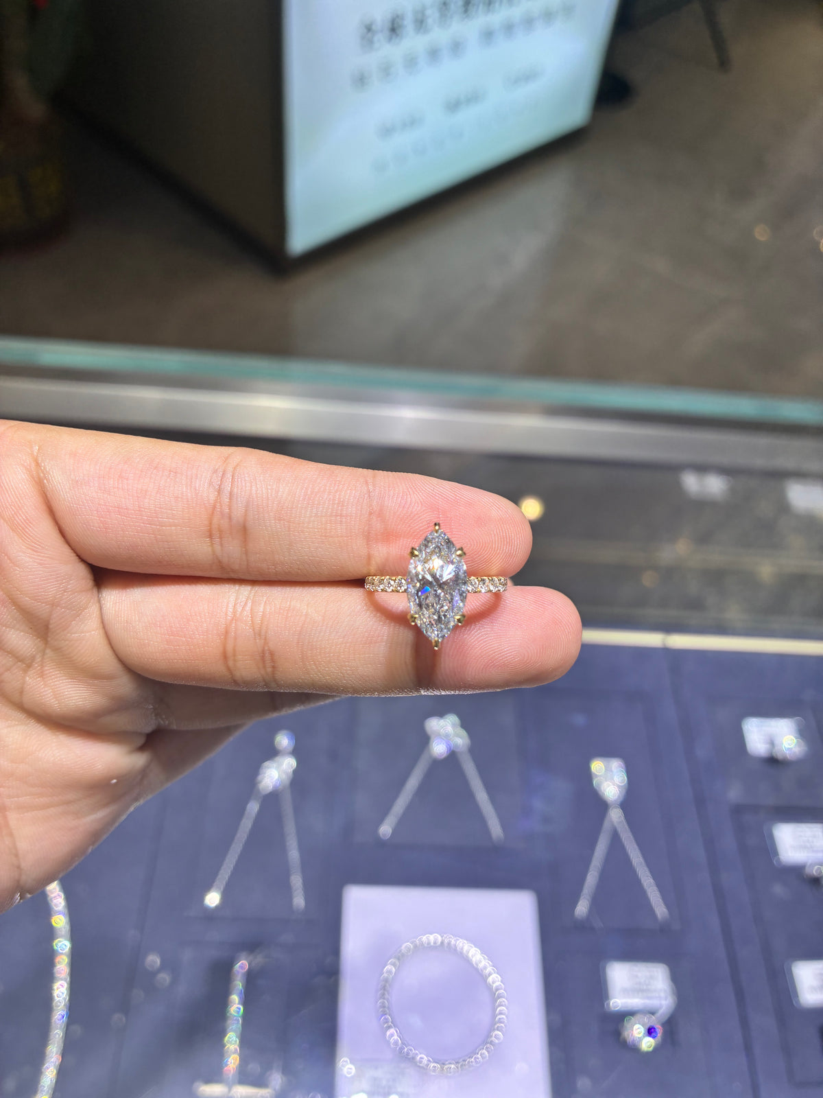 For ALEXIS ANN 14k yellow gold ring With 3ct diamond