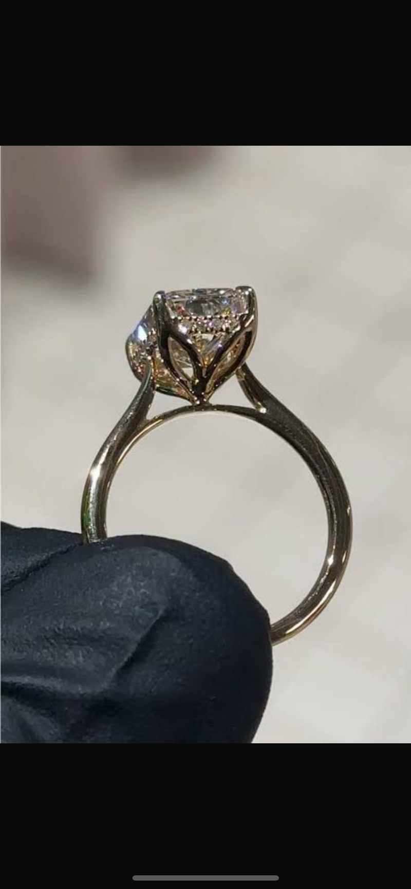 Deposit Susmiata 3ct oval cut 2mm crushed ice customize