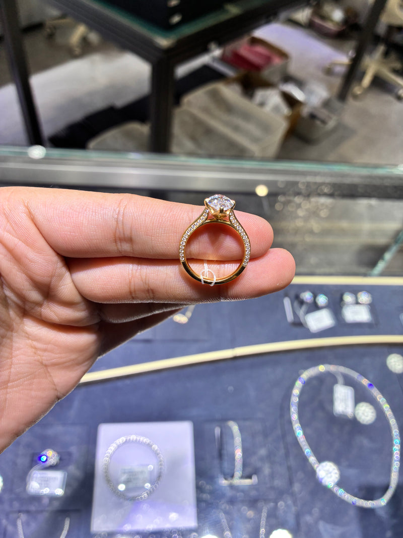 For Crystaltheresaaa 18k yellow gold ring with 2.600ct/1p diamond