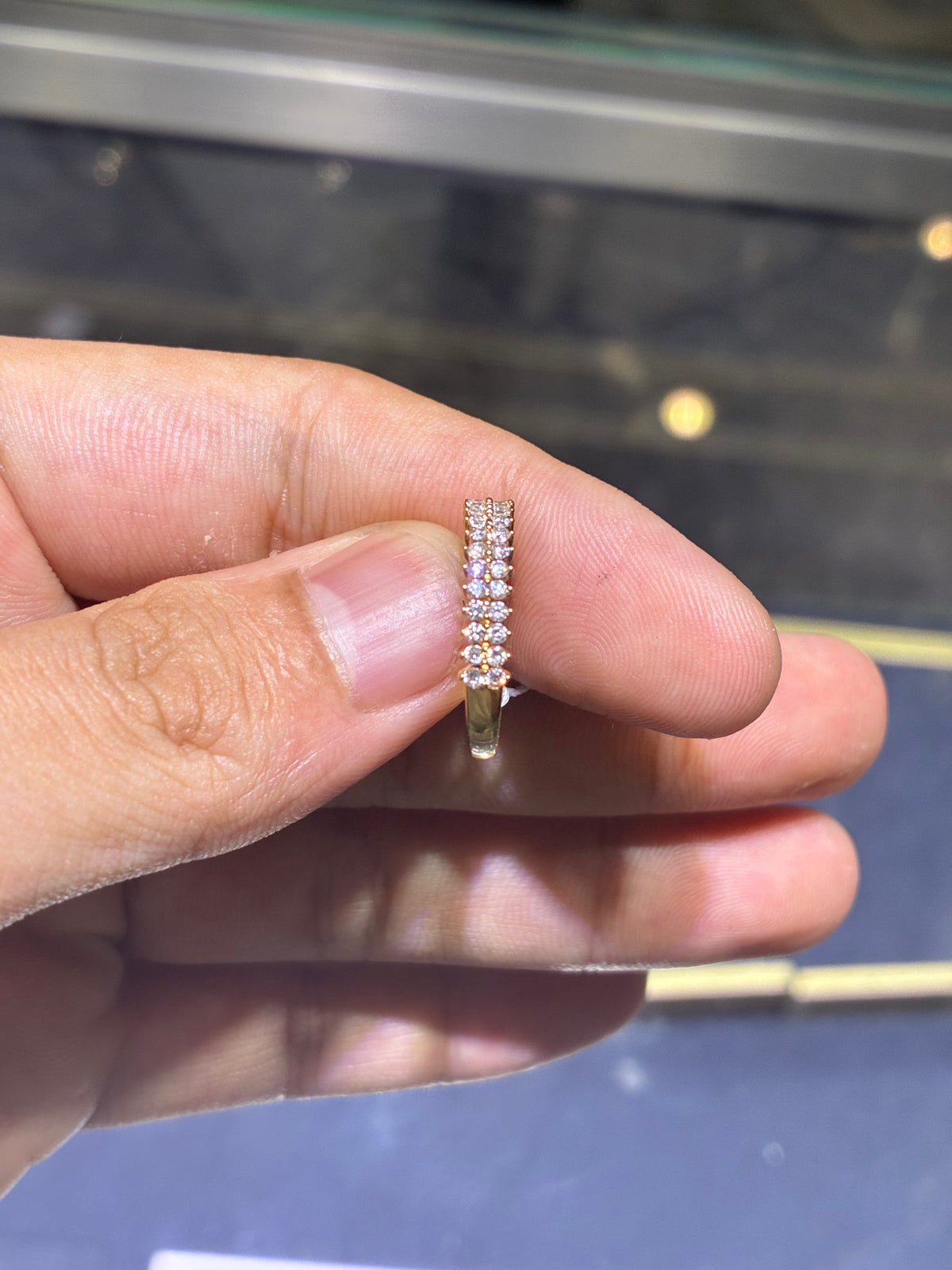 For 🌻 18k yellow gold band with0.436ct diamonds