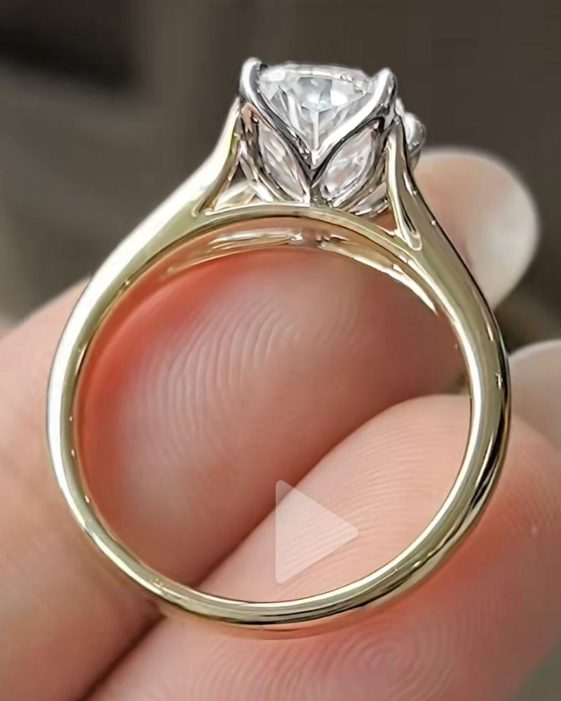 Deposit for Sandra 14k yellow gold+14k white gold tulips, 3.5ct elongated cushion, around 2.7g gold weight, E color and VVS1 clarity.

Discounted price is $2256❤️