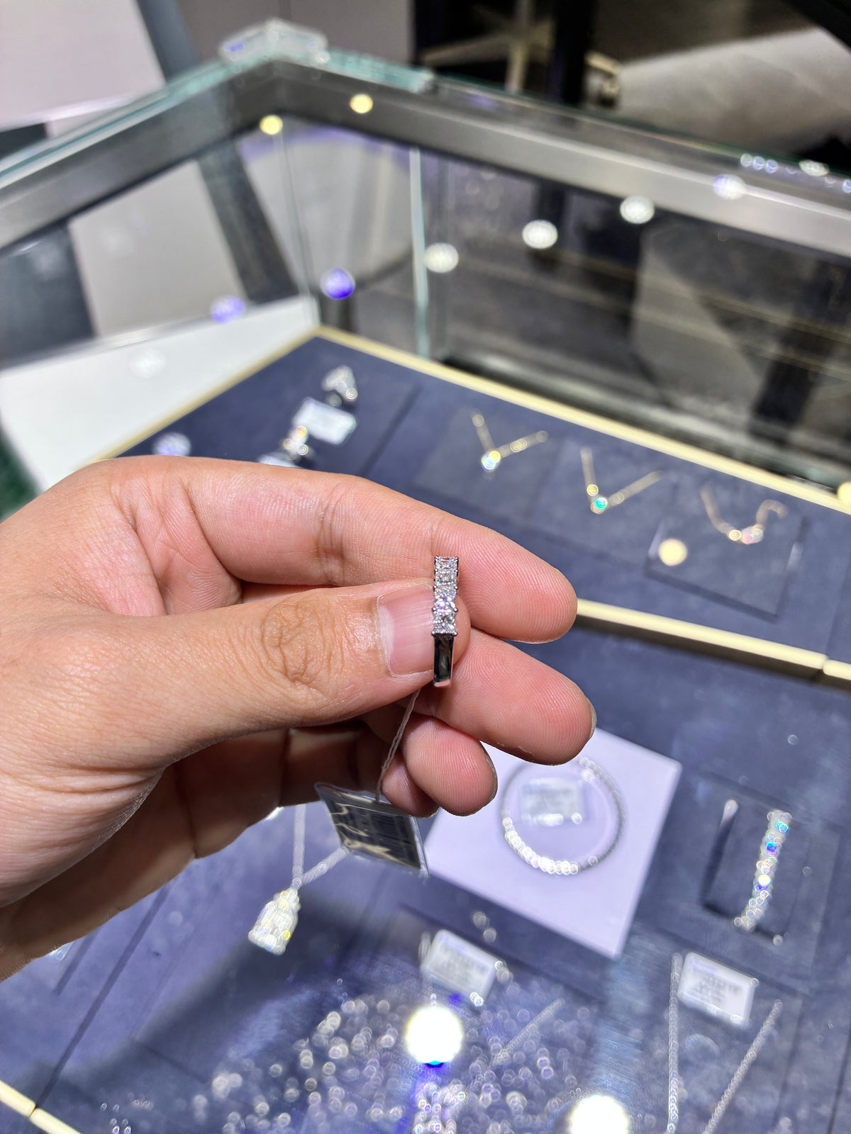 For Giselle 18k white gold band with 1ct diamonds (Remaining Balance)