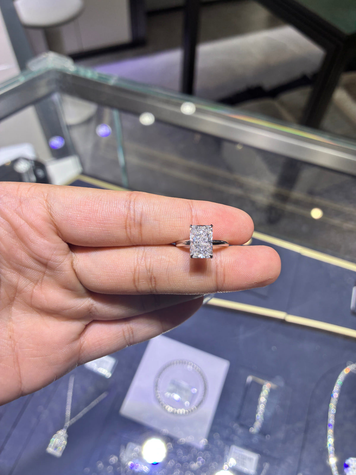 For Badal platinum ring with 3ct diamond