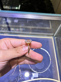For aCuteAngle 18k yellow gold ring with 5ct main diamond