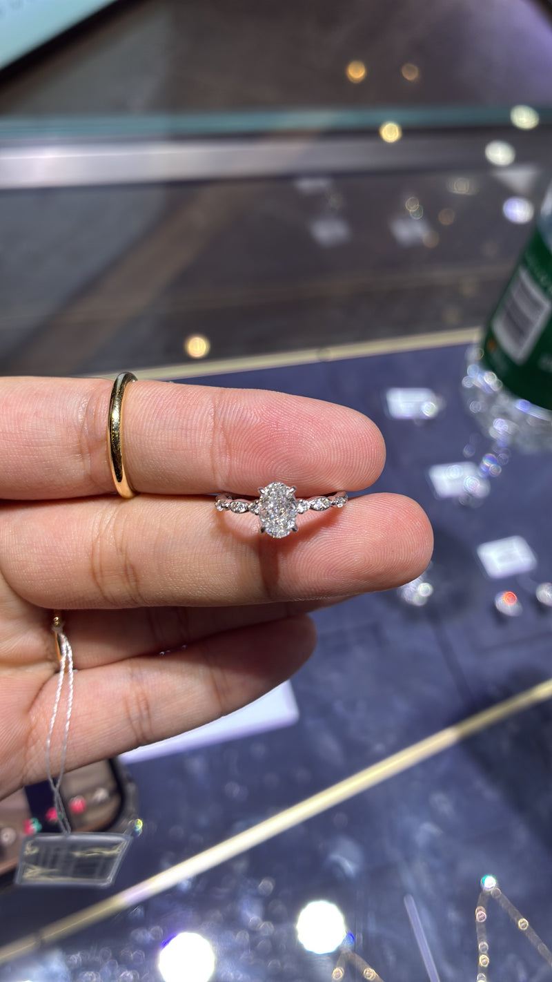 Remaining balance For CHANAIA 18k white gold ring with 1ct D VVS2 main diamond