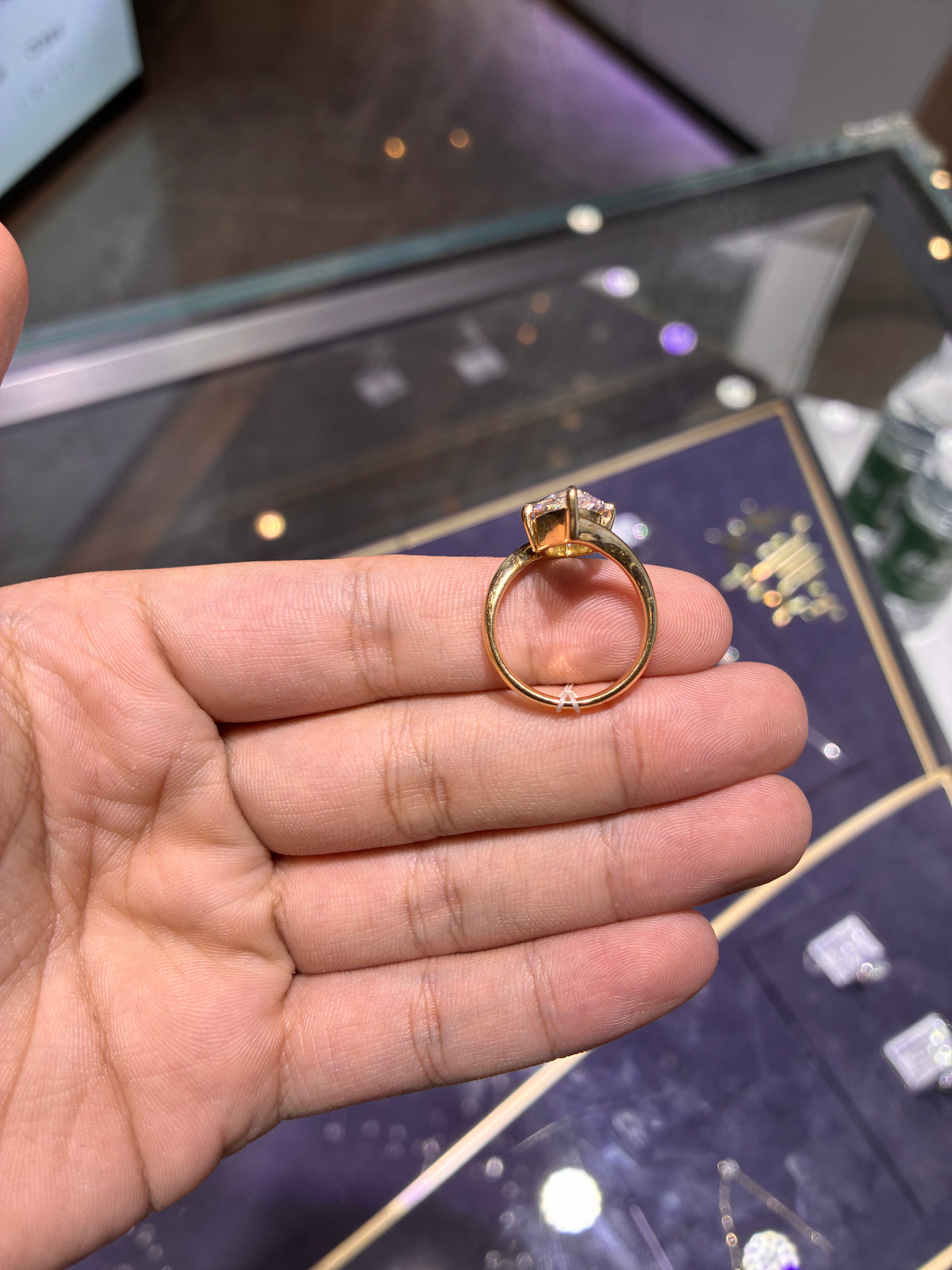 For Julie 18k yellow gold with 5ct diamond ring with igi and gil