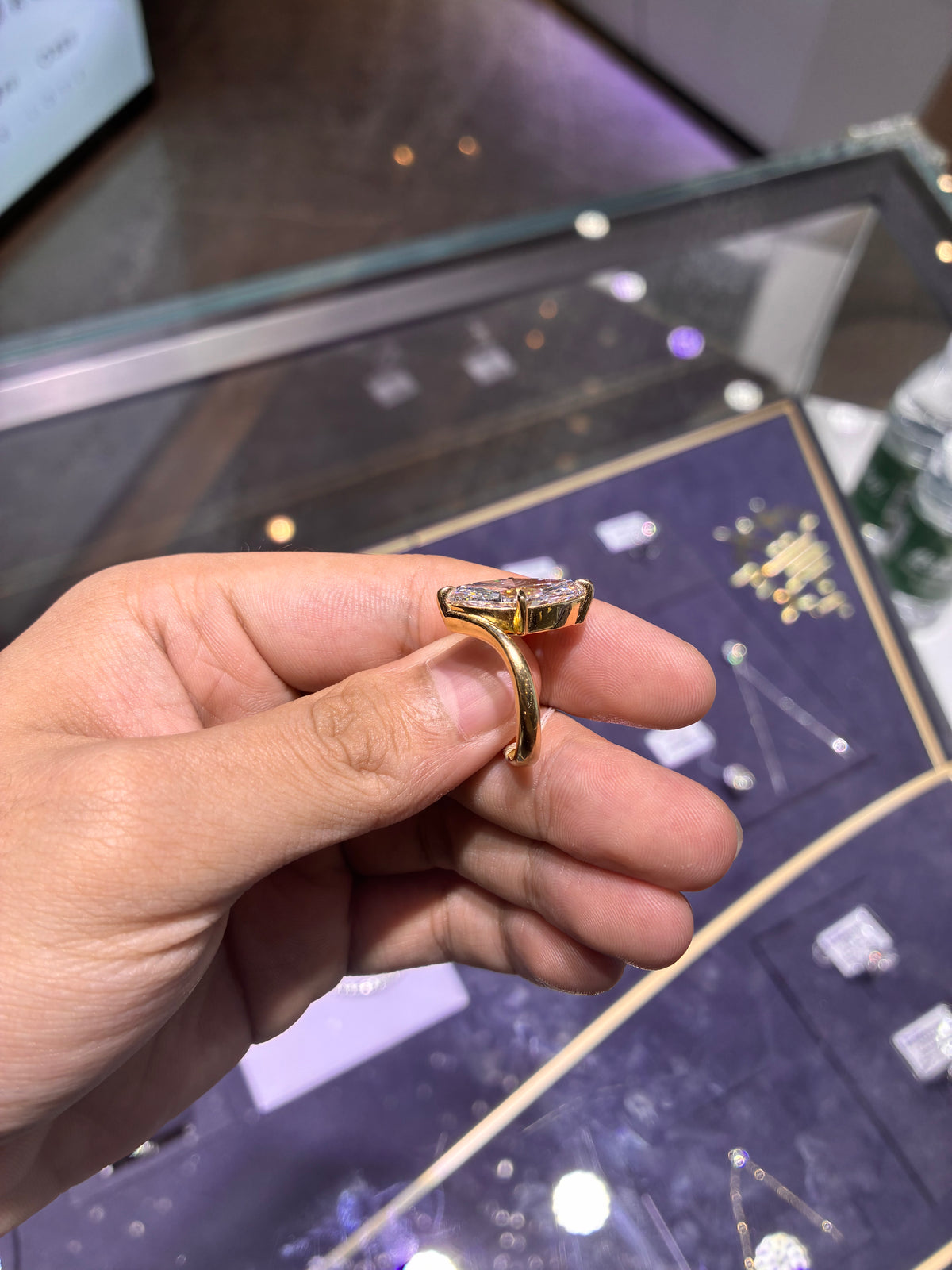 For Julie 18k yellow gold with 5ct diamond ring with igi and gil