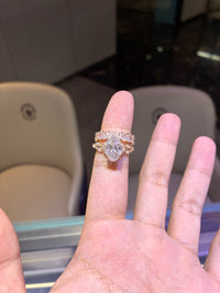 For Rebeca 18k yellow gold Oval ring And full radiant diamonds Band