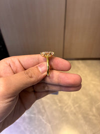 Deposit For vivimom 14k yellow gold ring (5ct pear cut E VS1 main diamond and0.065ct side diamond)come with igi and GiL certificate