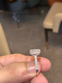 for deandrealloyd （14k white gold 3.02ct Radiant ring）