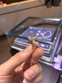 For DiamondWorld （14K gold, 3.03 carats, E color, VS1 clarity.