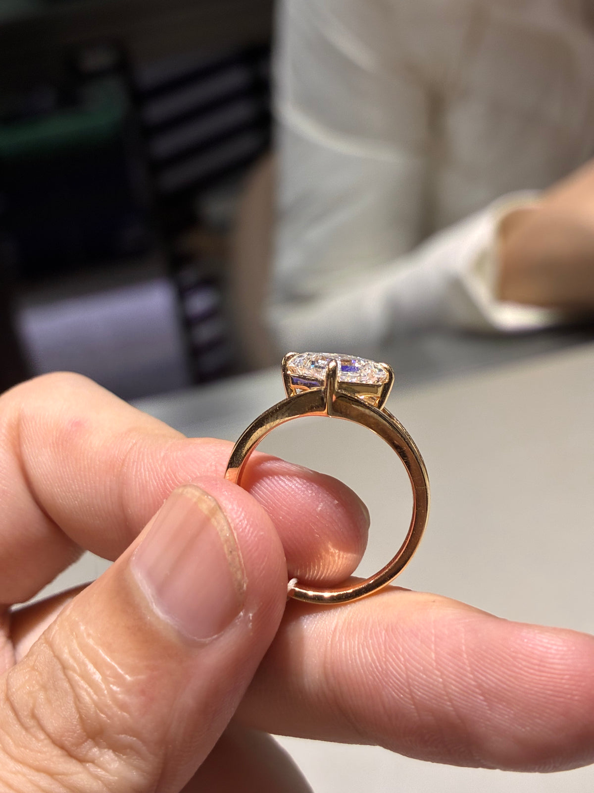 for gigi custom（14k white gold 3ct Ascher cut E/vvs2 ring）