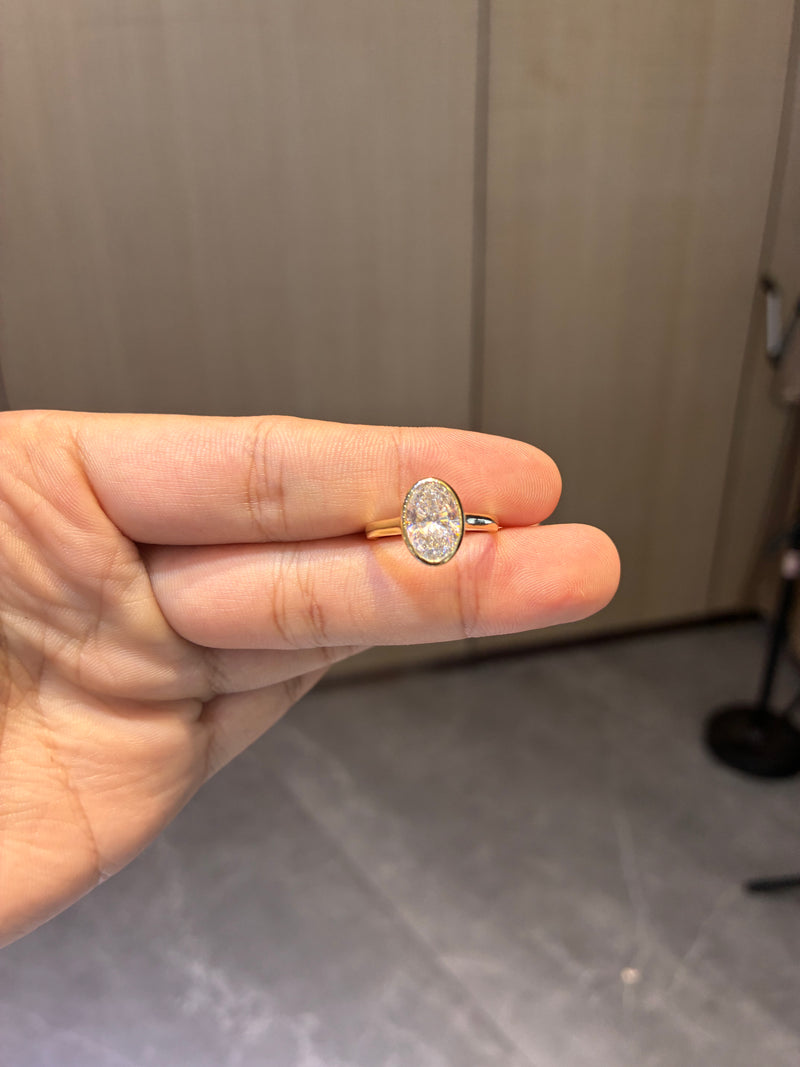 For Bee Bee 14k yellow gold ring with 2.100ct diamond come with igi and GiL