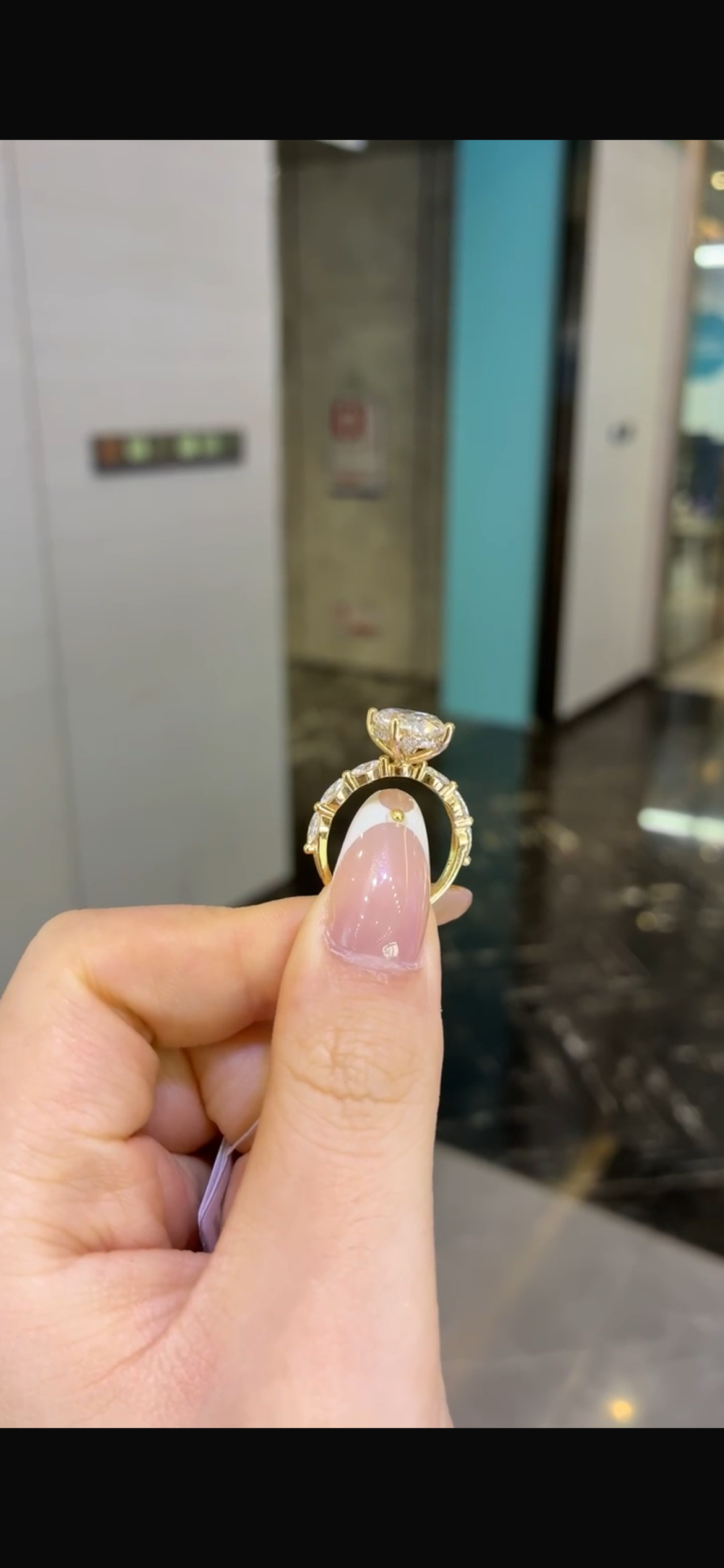 For Zhj 14k yellow gold D/vvs2 1ct oval cut with marquis band customize