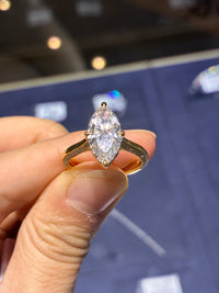 For Tahndrea0427 (Marquise cut, 2.6 carat, D color, VVS2 clarity, set in 18K gold ）