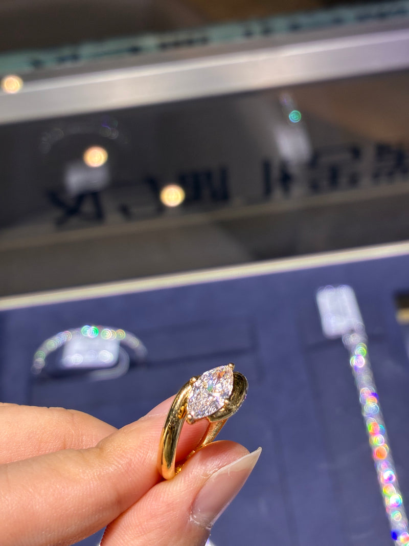 For Alora-Boo ( 14k 1.04-carat D/VVS2 marquise-cut, east–west setting.) balance payment