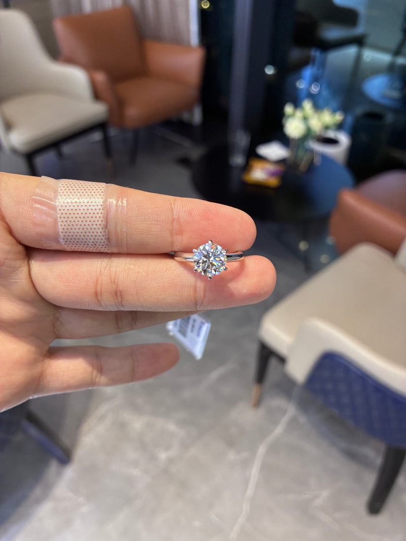 For JuJu platinum ring with D vs1 diamond