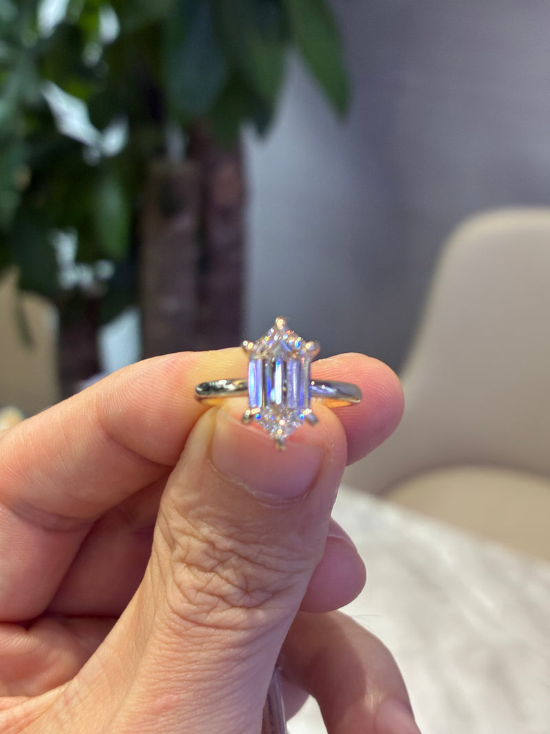 For Jess 3.02 carats E/VS1 in 14k solid yellow gold with flower basket tapered shoulder lotus flower engraving