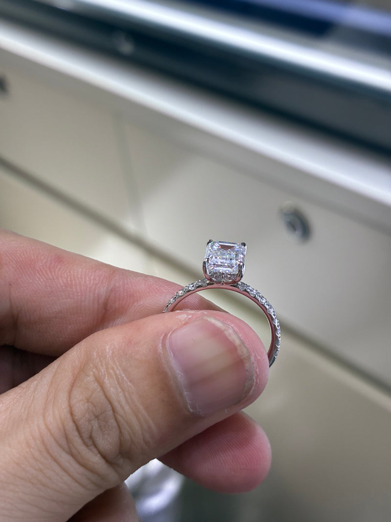 For TANYN （2ct Emerald cut D/vvs2 18k white gold）
