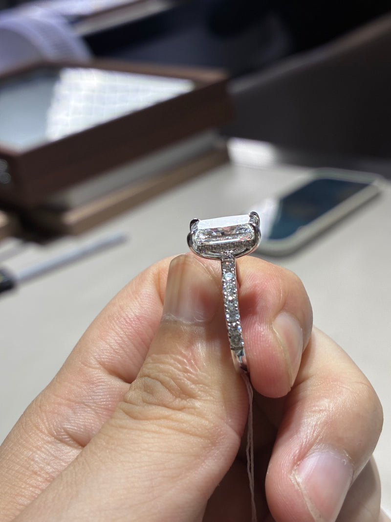 for theonlymelaniealexis （14k white gold 3.1ct rediant cut）