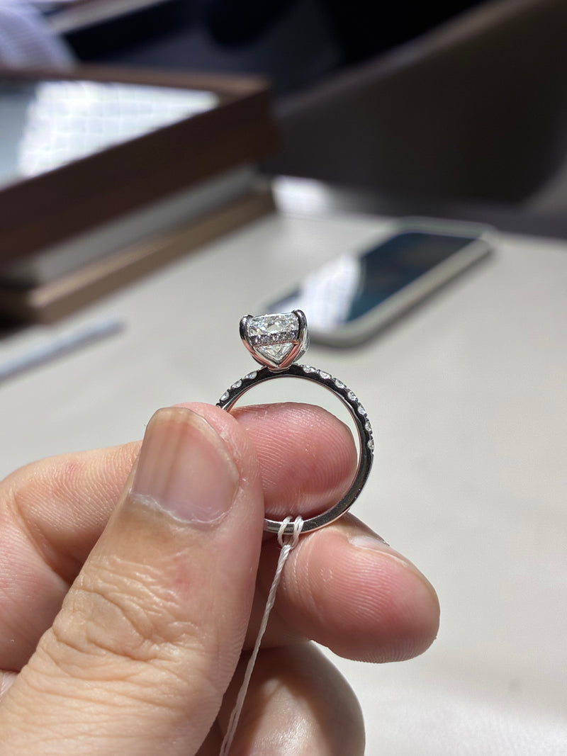 for theonlymelaniealexis （14k white gold 3.1ct rediant cut）