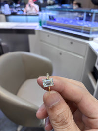 For Jada (18k yellow gold and white gold 3.1ct Emerald cut) Deposit